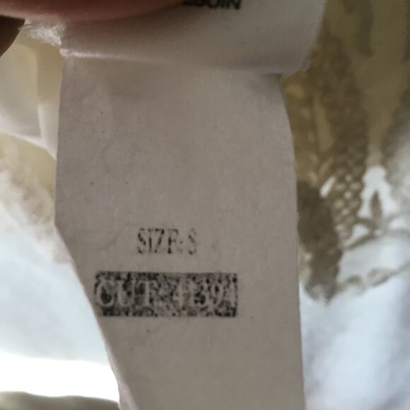 Cream Long Sleeve with Floral Lace Back Sweater - Picture 8 of 16